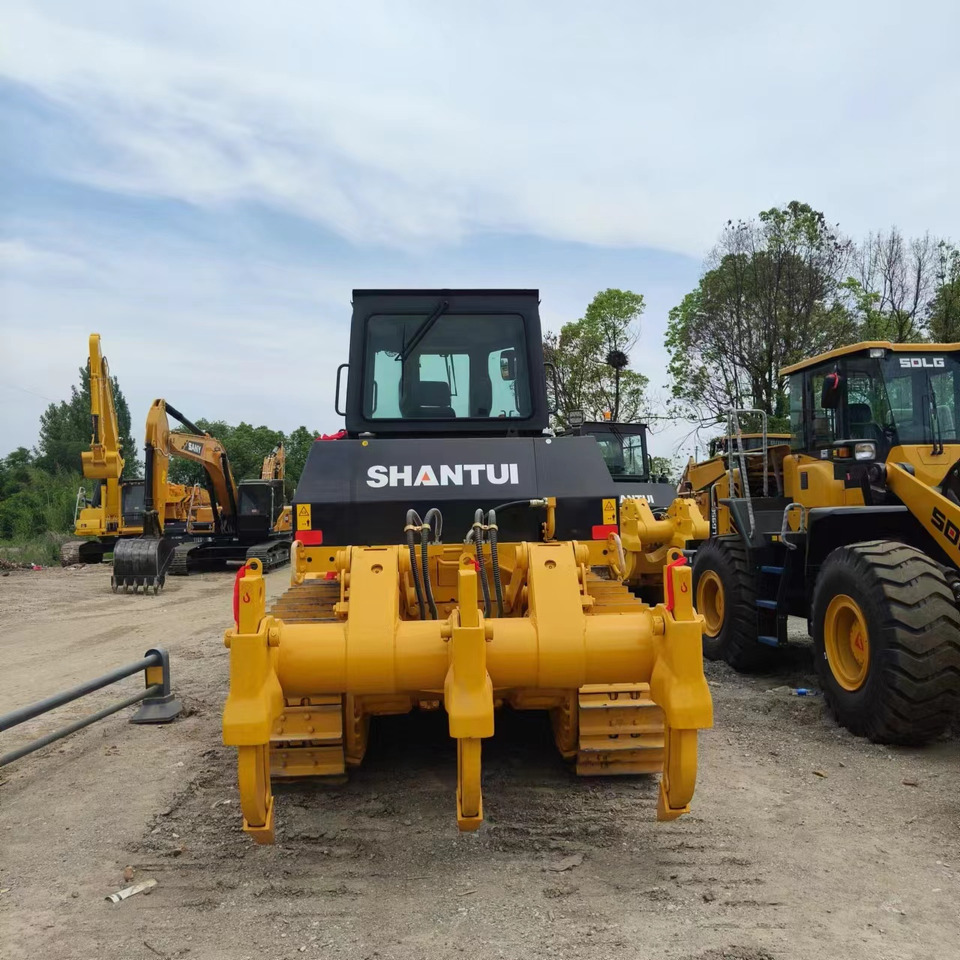 SHANTUI SD16 - Бульдозер: фото 3 SHANTUI SD16 - Бульдозер: фото 3