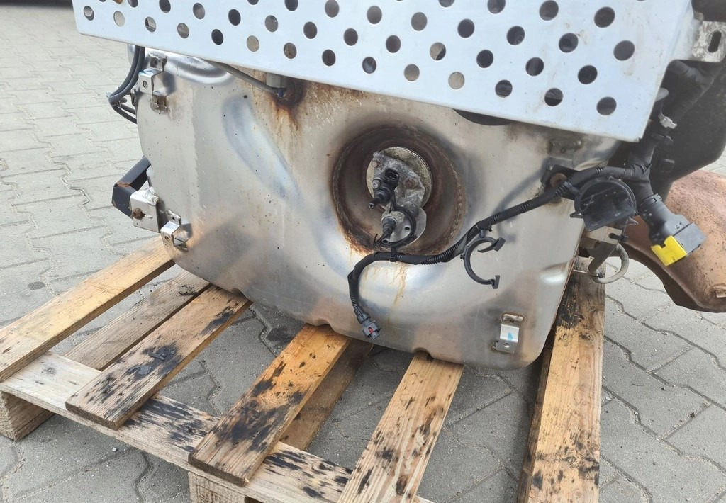 FORD KATALIZATOR TŁUMIK DPF FILTR KOMPLETNY FORD F-MAX CARGO 500 EURO 6 - Глушитель для Грузовиков: фото 4 FORD KATALIZATOR TŁUMIK DPF FILTR KOMPLETNY FORD F-MAX CARGO 500 EURO 6 - Глушитель для Грузовиков: фото 4