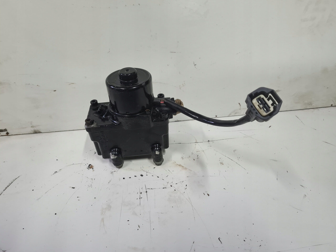 FORD POMPKA PODNOSZENIA KABINY ELEKTRYCZNA FORD F-MAX 500 TRUCKS - Подвеска кабины для Грузовиков: фото 1 FORD POMPKA PODNOSZENIA KABINY ELEKTRYCZNA FORD F-MAX 500 TRUCKS - Подвеска кабины для Грузовиков: фото 1