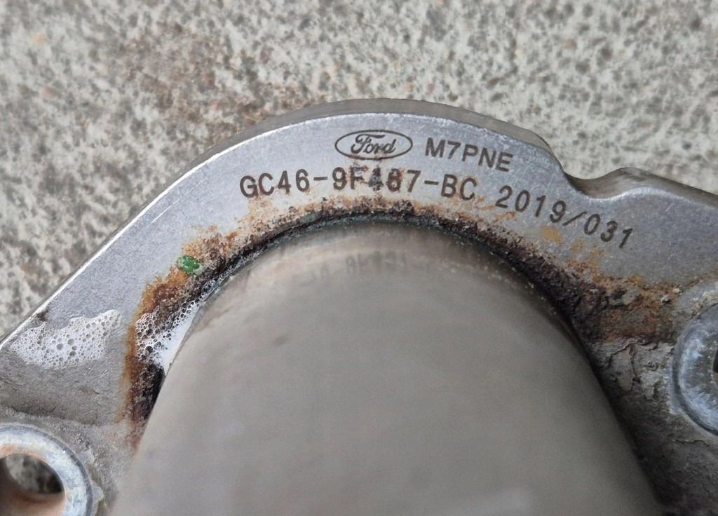 FORD RURA SPALIN EGR PRZEWÓD FORD F-MAX TRUCKS GC46-9F467-BC - Двигатель и запчасти для Грузовиков: фото 3 FORD RURA SPALIN EGR PRZEWÓD FORD F-MAX TRUCKS GC46-9F467-BC - Двигатель и запчасти для Грузовиков: фото 3