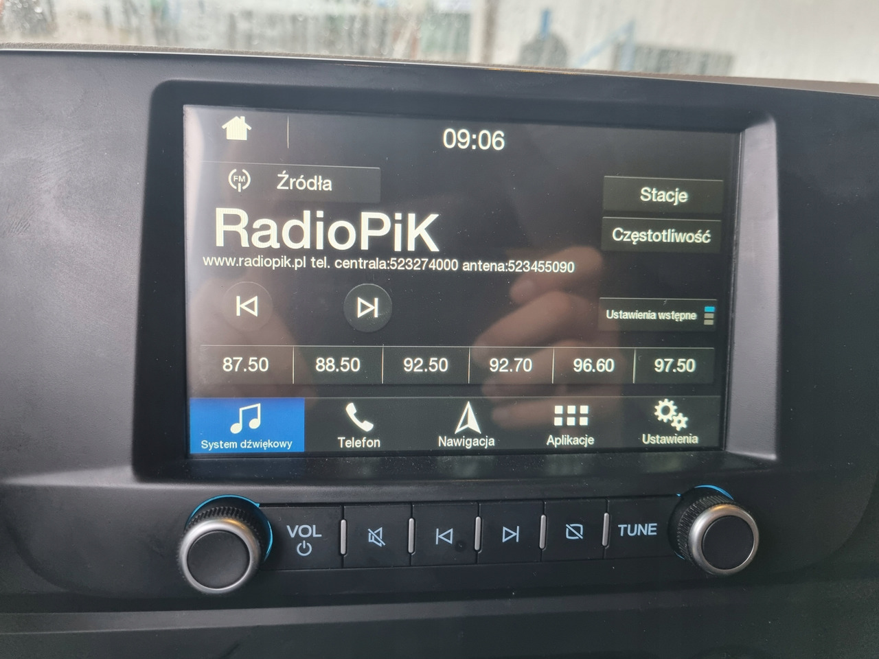 FORD WYŚWIETLACZ RADIO PANEL RADIA NAWIGACJI FORD F-MAX CARGO H625 JC46 18K931 - Приборная панель для Грузовиков: фото 3 FORD WYŚWIETLACZ RADIO PANEL RADIA NAWIGACJI FORD F-MAX CARGO H625 JC46 18K931 - Приборная панель для Грузовиков: фото 3