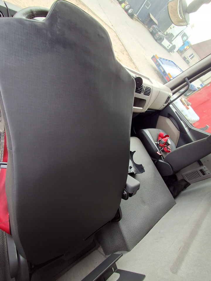 FOTEL KIEROWCY RENAULT GAMA D - Сиденье для Грузовиков: фото 4 FOTEL KIEROWCY RENAULT GAMA D - Сиденье для Грузовиков: фото 4