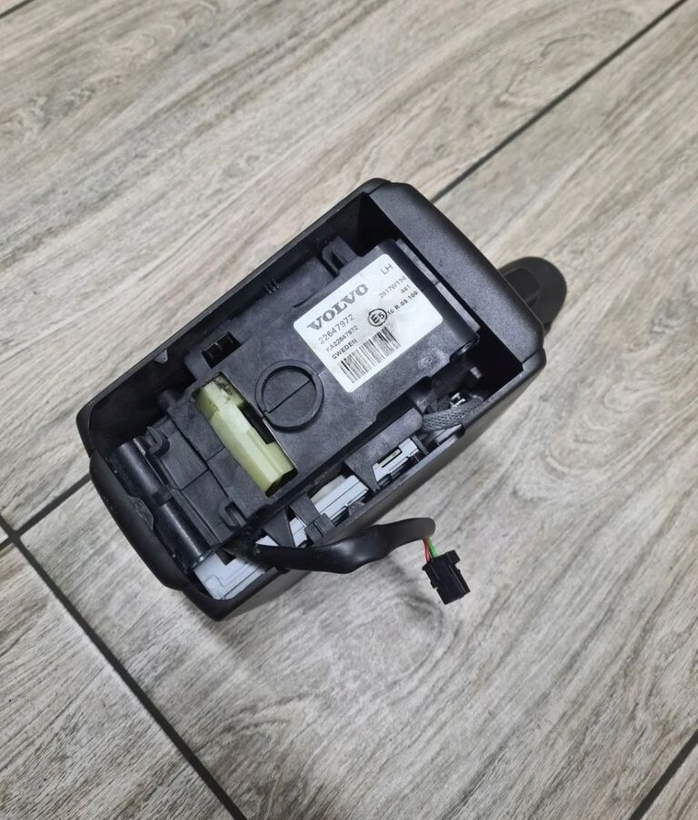 JOYSTICK ZMIANY BIEGÓW GAŁKA LEWAREK VOLVO FH 4 FM 4 FH 16 EURO 6 22647972 Volvo FH 4 FM 4 FH 16 EURO 6 22647972 Volvo VOLVO FH 4 FM 4 FH 16 EURO 6 22647972 - Рычаг переключения передач для Грузовиков: фото 2 JOYSTICK ZMIANY BIEGÓW GAŁKA LEWAREK VOLVO FH 4 FM 4 FH 16 EURO 6 22647972 Volvo FH 4 FM 4 FH 16 EURO 6 22647972 Volvo VOLVO FH 4 FM 4 FH 16 EURO 6 22647972 - Рычаг переключения передач для Грузовиков: фото 2