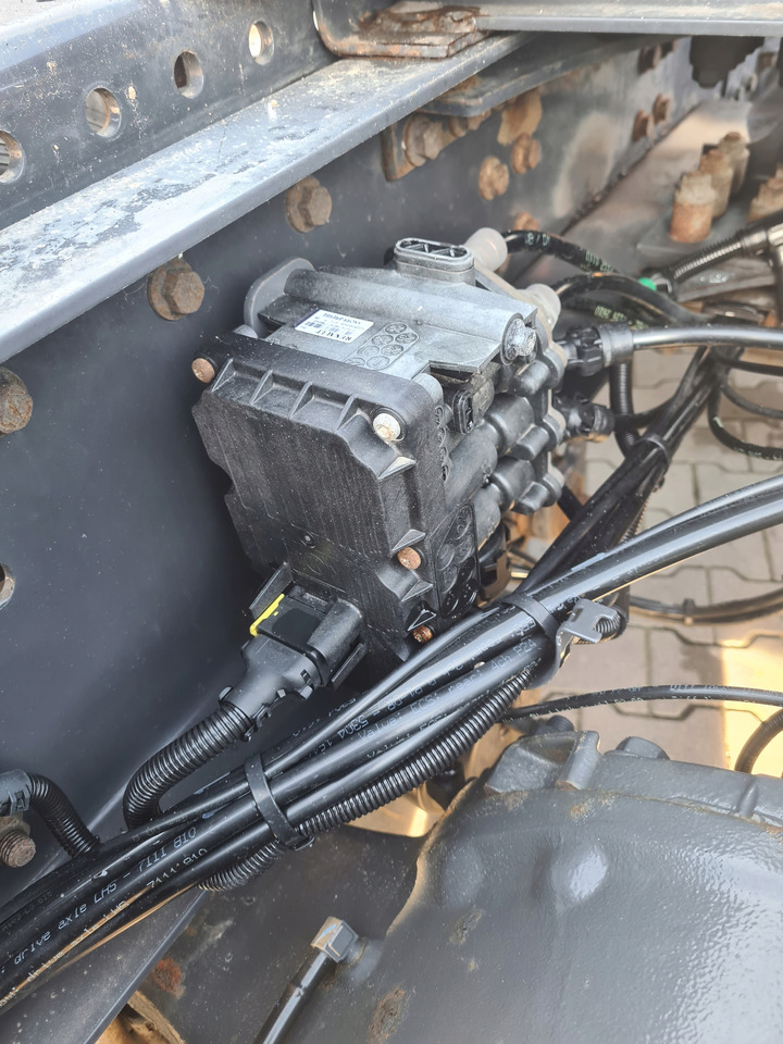 KNORR-BREMSE ZAWÓR PODUSZEK ECAS 6x2 RENAULT GAMA T RANGE C K - Воздушная подвеска для Грузовиков: фото 2 KNORR-BREMSE ZAWÓR PODUSZEK ECAS 6x2 RENAULT GAMA T RANGE C K - Воздушная подвеска для Грузовиков: фото 2