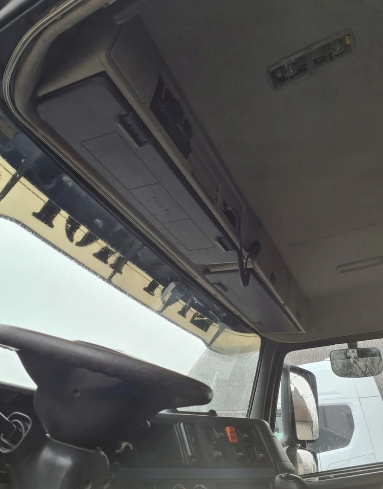 Кабина KOMPLETNA NISKA KRÓTKA DZIENNA VOLVO FM 13: фото 9