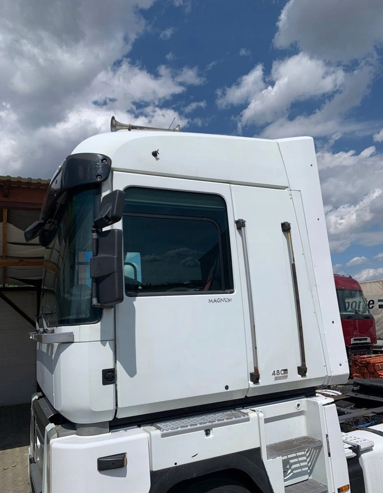 KOMPLETNA RENAULT MAGNUM DXI LFT VEGA RENAULT OE - Кабина: фото 4 KOMPLETNA RENAULT MAGNUM DXI LFT VEGA RENAULT OE - Кабина: фото 4