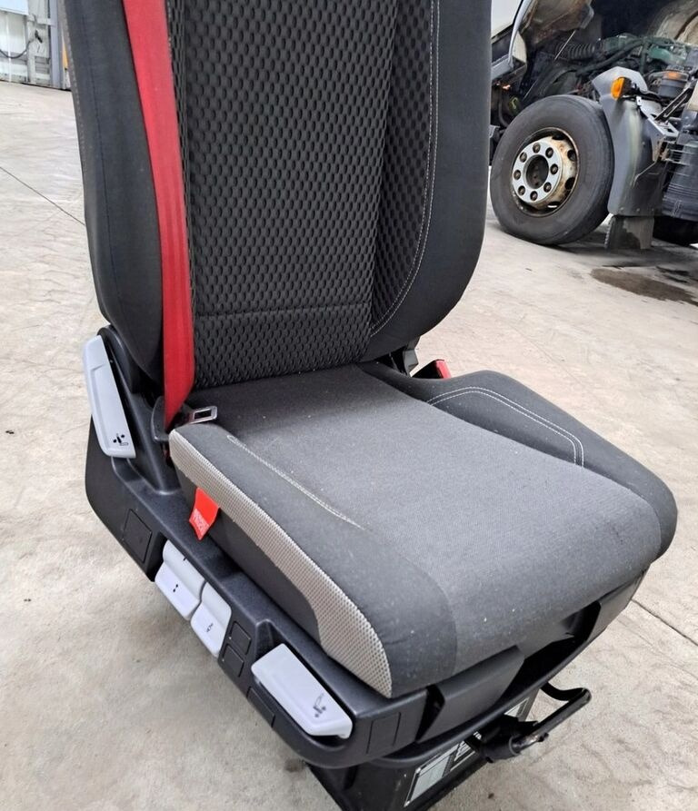 RENAULT FOTEL SIEDZENIE PASAŻERA RENAULT RANGE GAMA T C K - Сиденье для Грузовиков: фото 5 RENAULT FOTEL SIEDZENIE PASAŻERA RENAULT RANGE GAMA T C K - Сиденье для Грузовиков: фото 5