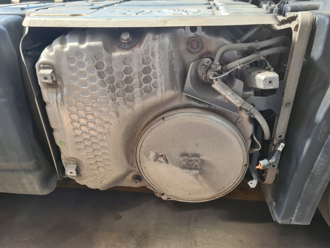 RENAULT KATALIZATOR TŁUMIK DPF FILTR RENAULT GAMA T EVO VOLVO FH 5 FM 5 NOWY MODEL - Катализатор для Грузовиков: фото 2 RENAULT KATALIZATOR TŁUMIK DPF FILTR RENAULT GAMA T EVO VOLVO FH 5 FM 5 NOWY MODEL - Катализатор для Грузовиков: фото 2