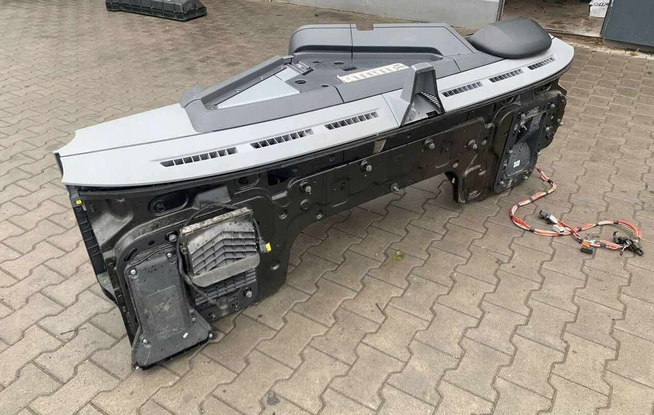 RENAULT KONSOLA PRZEKŁADKA ANGLIKA RENAULT GAMA T RANGE - Кабина и интерьер для Грузовиков: фото 4 RENAULT KONSOLA PRZEKŁADKA ANGLIKA RENAULT GAMA T RANGE - Кабина и интерьер для Грузовиков: фото 4
