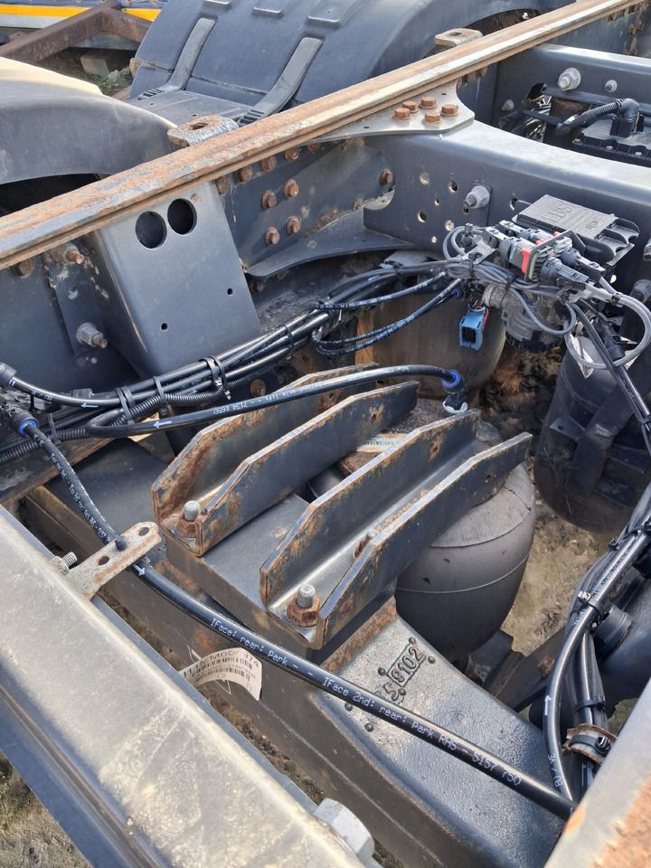 RENAULT MECHANIZM OSI PODNOSZONEJ RENAULT MAGNUM DXI GAMA T C K - Воздушная подвеска для Грузовиков: фото 2 RENAULT MECHANIZM OSI PODNOSZONEJ RENAULT MAGNUM DXI GAMA T C K - Воздушная подвеска для Грузовиков: фото 2