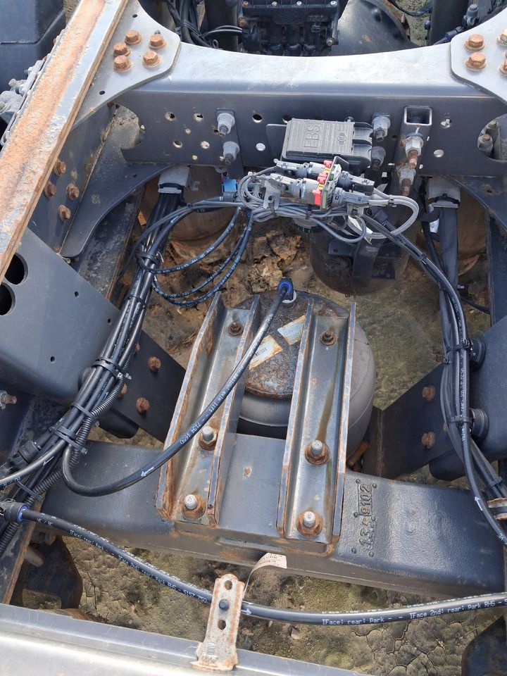 RENAULT MECHANIZM OSI PODNOSZONEJ RENAULT MAGNUM DXI GAMA T C K - Воздушная подвеска для Грузовиков: фото 1 RENAULT MECHANIZM OSI PODNOSZONEJ RENAULT MAGNUM DXI GAMA T C K - Воздушная подвеска для Грузовиков: фото 1