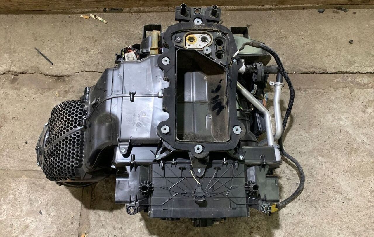 RENAULT NAGRZEWNICA KOMPLETNA RENAULT GAMA T RANGE - Отопление/ Вентиляция для Грузовиков: фото 2 RENAULT NAGRZEWNICA KOMPLETNA RENAULT GAMA T RANGE - Отопление/ Вентиляция для Грузовиков: фото 2