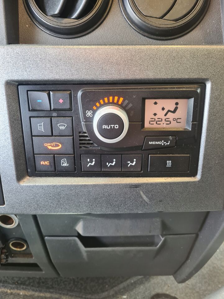 RENAULT PANEL OGRZEWANIA KLIMATYZACJI RENAULT GAMA T RANGE - Отопление/ Вентиляция для Грузовиков: фото 1 RENAULT PANEL OGRZEWANIA KLIMATYZACJI RENAULT GAMA T RANGE - Отопление/ Вентиляция для Грузовиков: фото 1