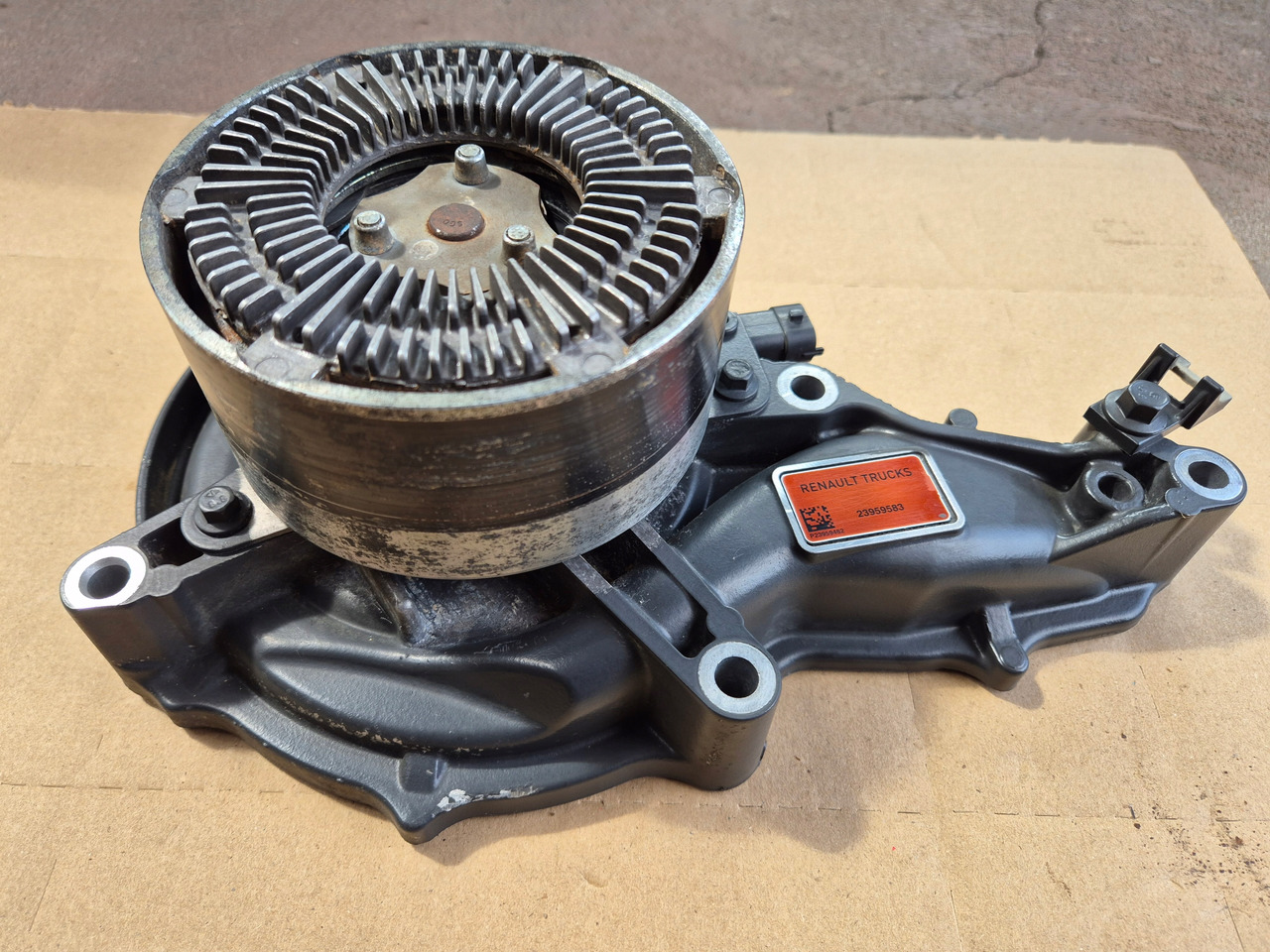 RENAULT POMPA WODY OBUDOWA VOLVO FH FM RENAULT GAMA RANGE T EVO LIFT 23959583 - Помпа для Грузовиков: фото 4 RENAULT POMPA WODY OBUDOWA VOLVO FH FM RENAULT GAMA RANGE T EVO LIFT 23959583 - Помпа для Грузовиков: фото 4