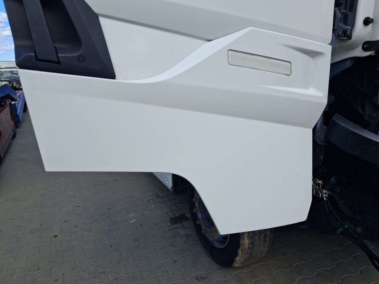 RENAULT PRZEDŁUŻENIE DRZWI PRAWE RENAULT GAMA T HIGH WYSOKA KABINA - Дверь и запчасти для Грузовиков: фото 1 RENAULT PRZEDŁUŻENIE DRZWI PRAWE RENAULT GAMA T HIGH WYSOKA KABINA - Дверь и запчасти для Грузовиков: фото 1