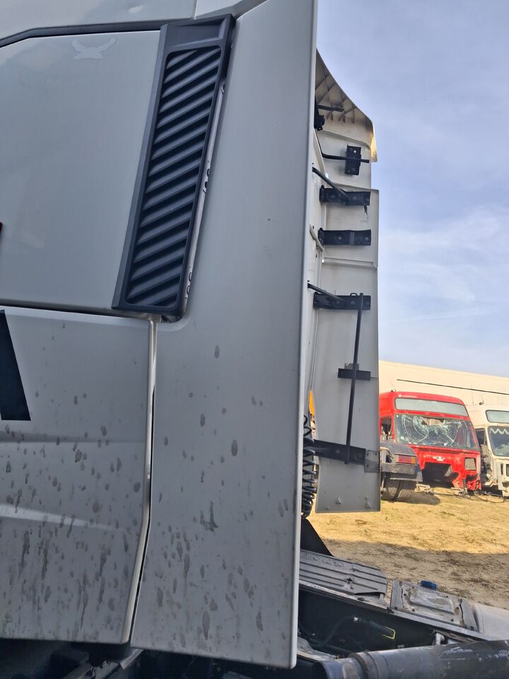 RENAULT SPOILER LEWY OWIEWKA LEWA STELAŻ MOCOWANIE KABINY RENAULT RANGE GAMA T - Аэродинамика/ Спойлеры для Грузовиков: фото 1 RENAULT SPOILER LEWY OWIEWKA LEWA STELAŻ MOCOWANIE KABINY RENAULT RANGE GAMA T - Аэродинамика/ Спойлеры для Грузовиков: фото 1