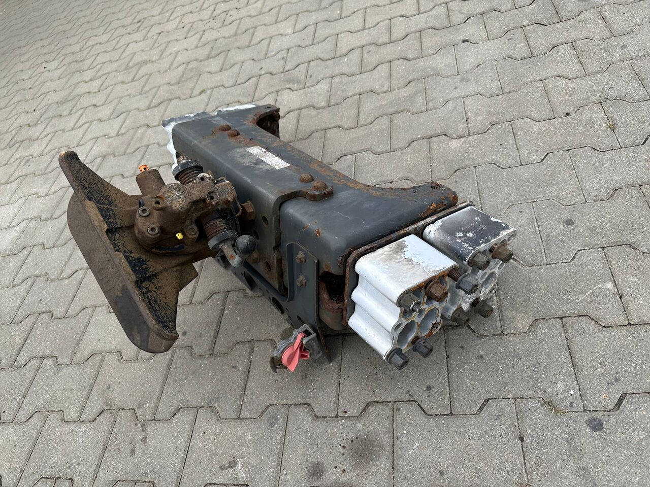 ROCKINGER BELKA ZACZEP HAK ROCKINGER 400G150 KOMPLET RENAULT VOLVO - Рама/ Шасси для Грузовиков: фото 2 ROCKINGER BELKA ZACZEP HAK ROCKINGER 400G150 KOMPLET RENAULT VOLVO - Рама/ Шасси для Грузовиков: фото 2