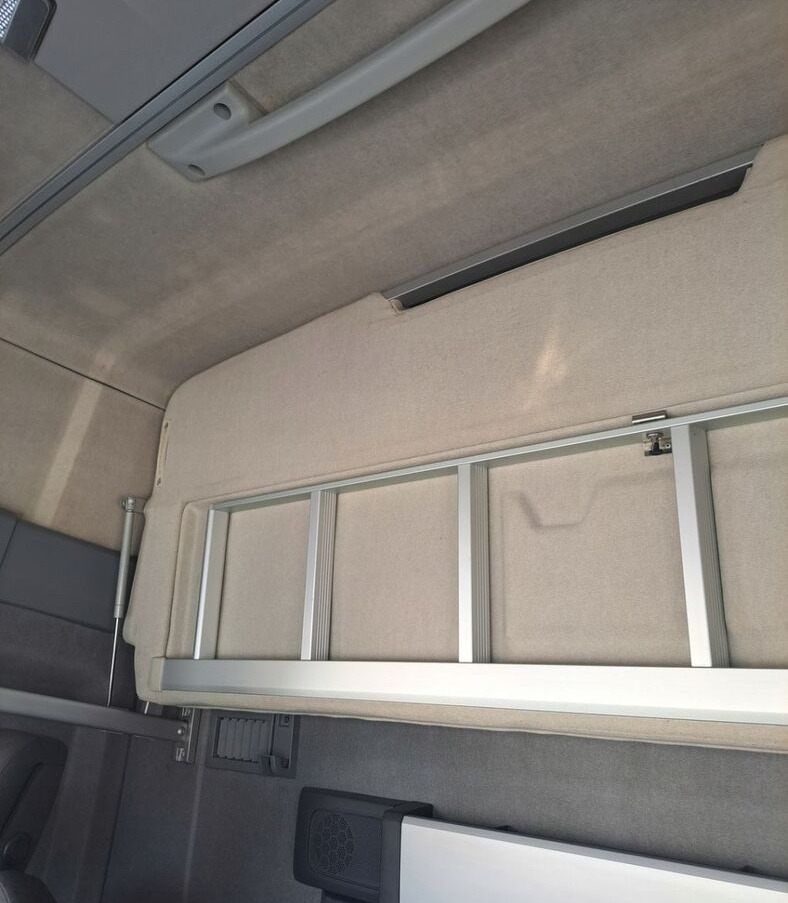 Renault ŁÓŻKO GÓRNE LEŻANKA RENAULT GAMA T RANGE - Сиденье для Грузовиков: фото 1 Renault ŁÓŻKO GÓRNE LEŻANKA RENAULT GAMA T RANGE - Сиденье для Грузовиков: фото 1