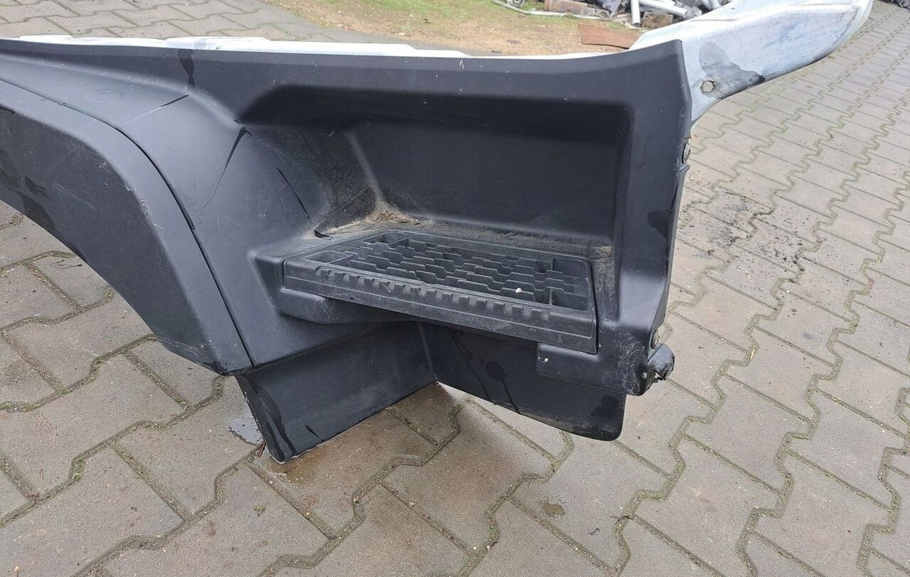 Renault STOPNICA GÓRNA STOPIEŃ PRAWY RENAULT GAMA T RANGE - Боковая подножка для Грузовиков: фото 1 Renault STOPNICA GÓRNA STOPIEŃ PRAWY RENAULT GAMA T RANGE - Боковая подножка для Грузовиков: фото 1