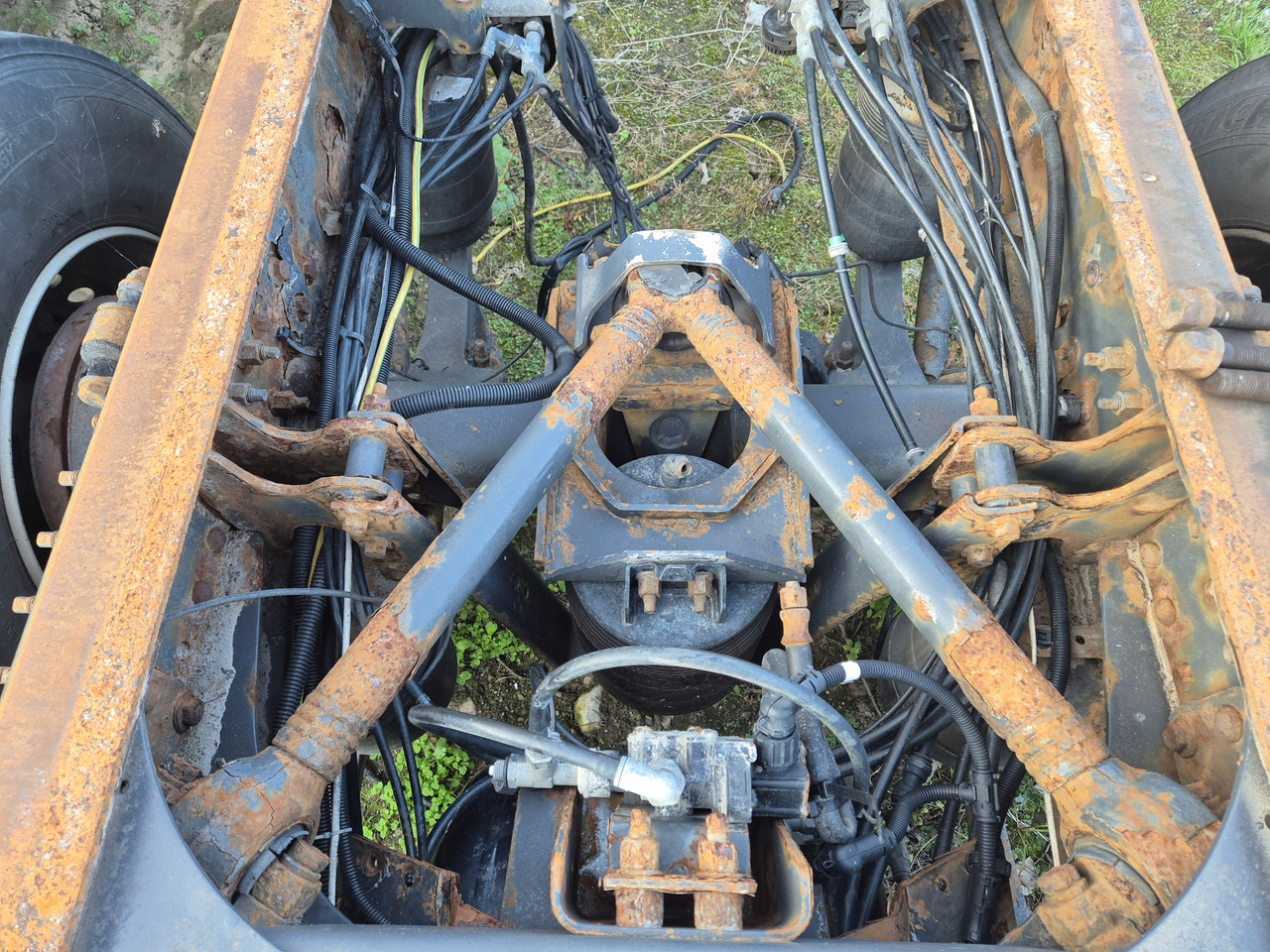 VOLVO BELKA OŚ TYŁ WLECZONA PODNOSZONA KOMPLETNA VOLVO FH FM FMX RENAULT - Подвеска: фото 2 VOLVO BELKA OŚ TYŁ WLECZONA PODNOSZONA KOMPLETNA VOLVO FH FM FMX RENAULT - Подвеска: фото 2