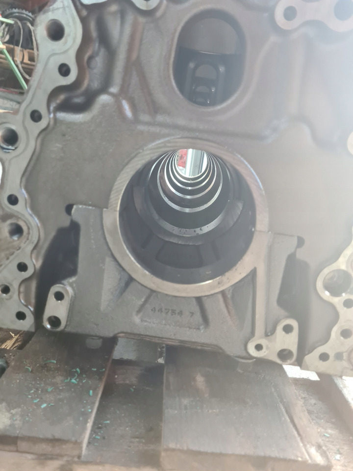 VOLVO BLOK SILNIKA D13K K6 VOLVO FH FH 4 5 - Блок цилиндров для Грузовиков: фото 4 VOLVO BLOK SILNIKA D13K K6 VOLVO FH FH 4 5 - Блок цилиндров для Грузовиков: фото 4