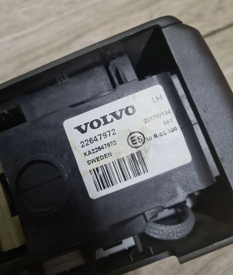 VOLVO JOYSTICK ZMIANY BIEGÓW GAŁKA LEWAREK VOLVO FH 4 FM 4 FH 16 EURO 6 22647972 - Рычаг переключения передач для Грузовиков: фото 3 VOLVO JOYSTICK ZMIANY BIEGÓW GAŁKA LEWAREK VOLVO FH 4 FM 4 FH 16 EURO 6 22647972 - Рычаг переключения передач для Грузовиков: фото 3