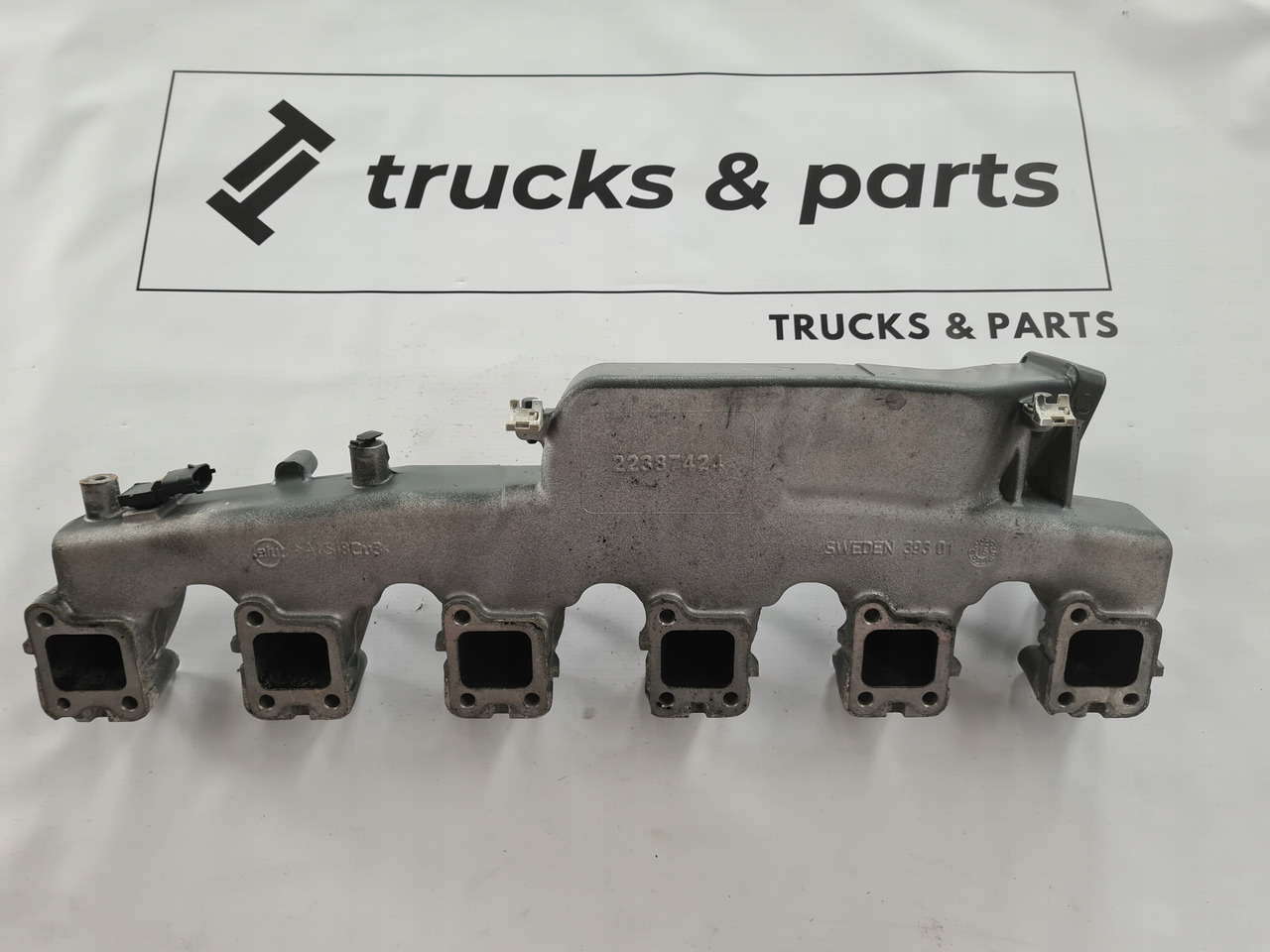 VOLVO KOLEKTOR SSĄCY RENAULT GAMA D DTI 8 VOLVO FL D8K 22387424 - Впускной коллектор для Грузовиков: фото 1 VOLVO KOLEKTOR SSĄCY RENAULT GAMA D DTI 8 VOLVO FL D8K 22387424 - Впускной коллектор для Грузовиков: фото 1