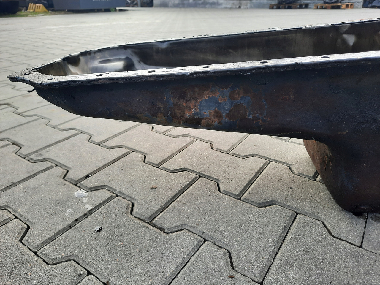 VOLVO MISA MISKA OLEJOWA SILNIKA RENAULT MIDLUM PREMIUM DXI 7 VOLVO FL FE - Масляный поддон для Грузовиков: фото 4 VOLVO MISA MISKA OLEJOWA SILNIKA RENAULT MIDLUM PREMIUM DXI 7 VOLVO FL FE - Масляный поддон для Грузовиков: фото 4