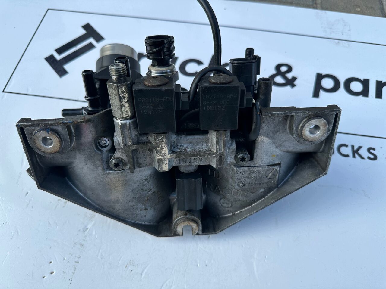 VOLVO PODSTAWA FILTRÓW PALIWA RENAULT GAMA T C K RANGE VOLVO FH 4 FM 4 23099635 - Двигатель и запчасти для Грузовиков: фото 5 VOLVO PODSTAWA FILTRÓW PALIWA RENAULT GAMA T C K RANGE VOLVO FH 4 FM 4 23099635 - Двигатель и запчасти для Грузовиков: фото 5