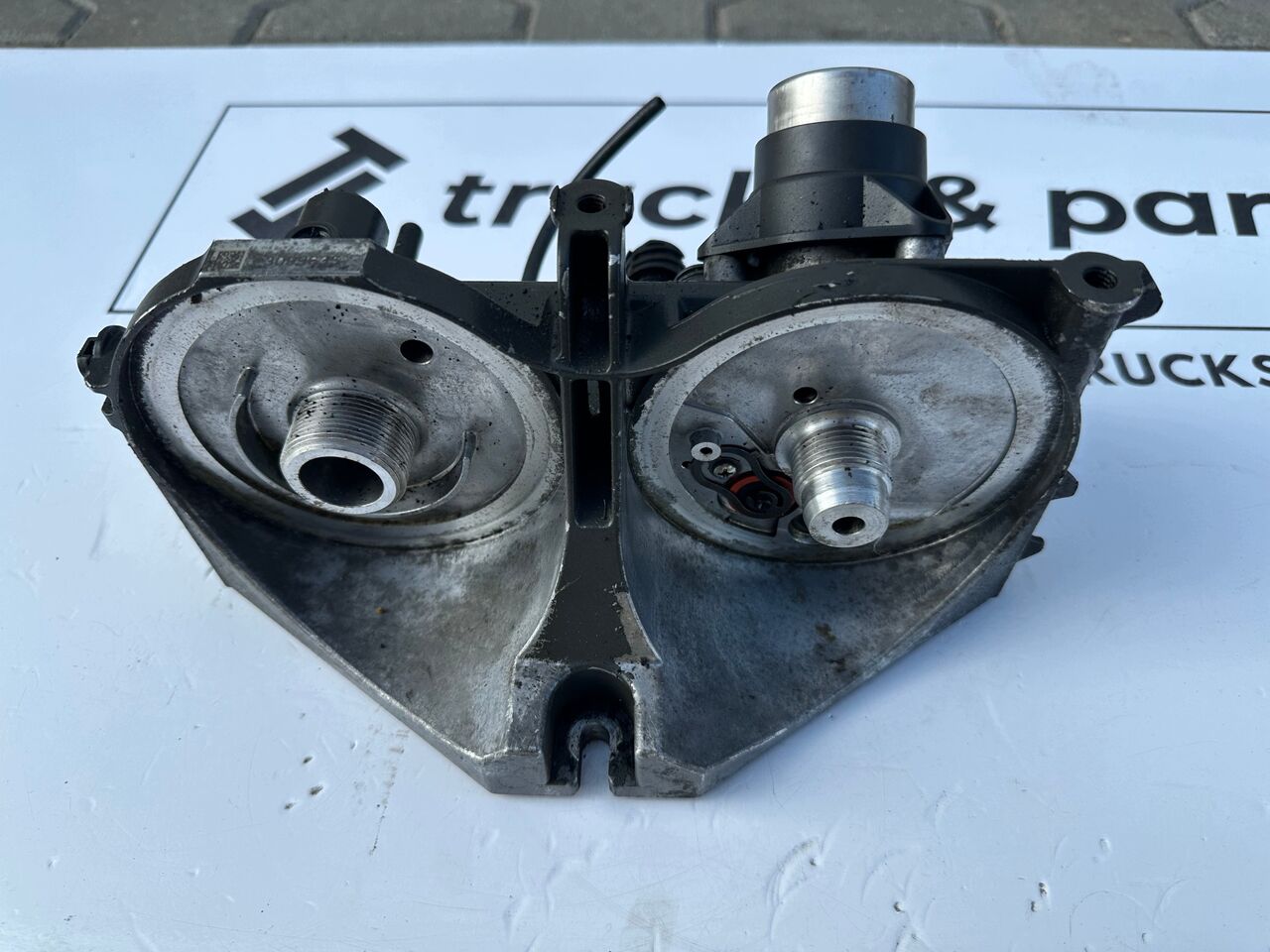 VOLVO PODSTAWA FILTRÓW PALIWA RENAULT GAMA T C K RANGE VOLVO FH 4 FM 4 23099635 - Двигатель и запчасти для Грузовиков: фото 3 VOLVO PODSTAWA FILTRÓW PALIWA RENAULT GAMA T C K RANGE VOLVO FH 4 FM 4 23099635 - Двигатель и запчасти для Грузовиков: фото 3