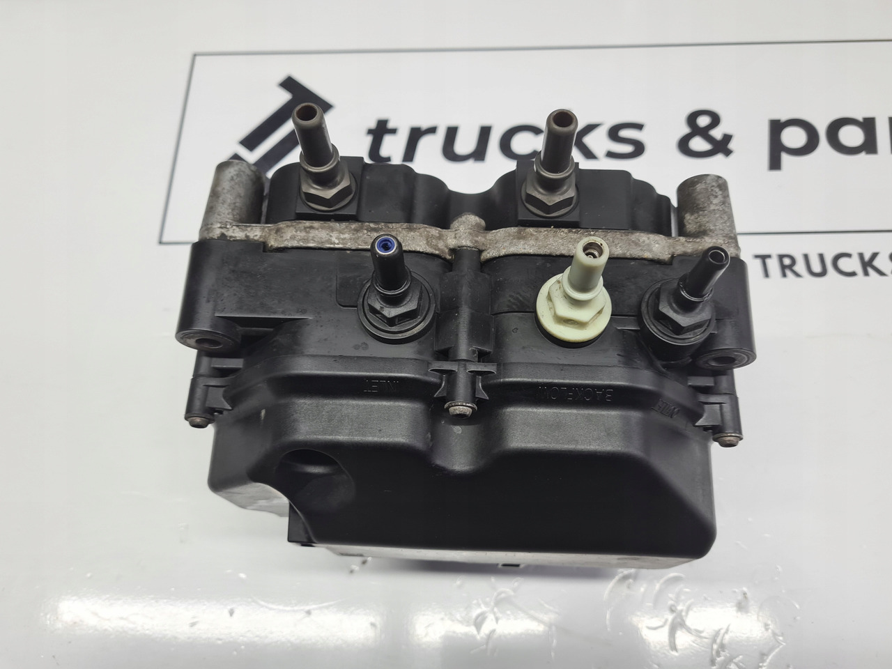 VOLVO POMPA ADBLUE MODUŁ RENAULT GAMA RANGE T EVO VOLVO FH 5 FM 5 23477449 - Подготовка топлива для Грузовиков: фото 3 VOLVO POMPA ADBLUE MODUŁ RENAULT GAMA RANGE T EVO VOLVO FH 5 FM 5 23477449 - Подготовка топлива для Грузовиков: фото 3