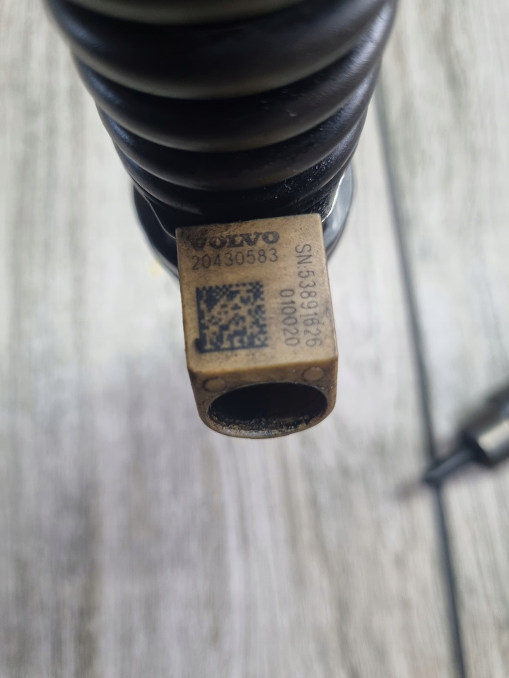 VOLVO POMPOWTRYSKIWACZE WTRYSKI RENAULT MAGNUM DXI 12 VOLVO FH FM 12 20430583 - Распределитель впрыска для Грузовиков: фото 2 VOLVO POMPOWTRYSKIWACZE WTRYSKI RENAULT MAGNUM DXI 12 VOLVO FH FM 12 20430583 - Распределитель впрыска для Грузовиков: фото 2