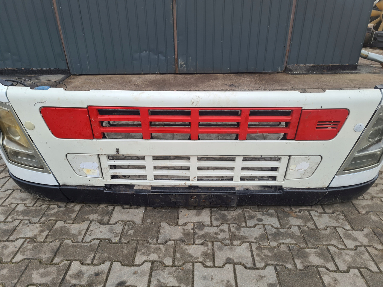 VOLVO PRZÓD KOMPLETNY ZDERZAK LAMPA OSŁONA VOLVO FH FM 7 9 12 13 - Бампер для Грузовиков: фото 4 VOLVO PRZÓD KOMPLETNY ZDERZAK LAMPA OSŁONA VOLVO FH FM 7 9 12 13 - Бампер для Грузовиков: фото 4