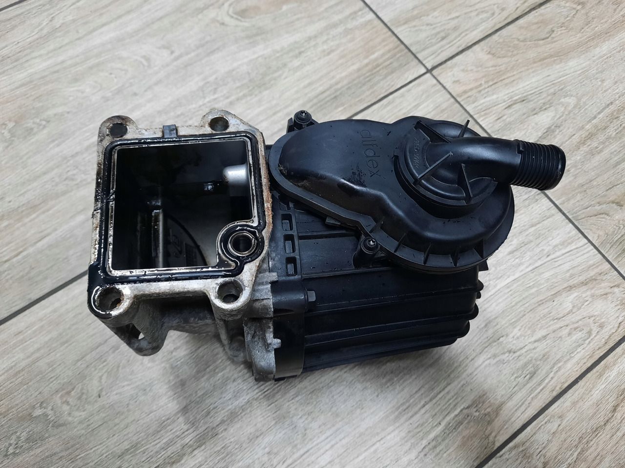 VOLVO SEPARATOR OLEJU WIRÓWKA ODMA Volvo FH 4 FM 4 RENAULT GAMA RANGE T - Двигатель и запчасти для Грузовиков: фото 3 VOLVO SEPARATOR OLEJU WIRÓWKA ODMA Volvo FH 4 FM 4 RENAULT GAMA RANGE T - Двигатель и запчасти для Грузовиков: фото 3
