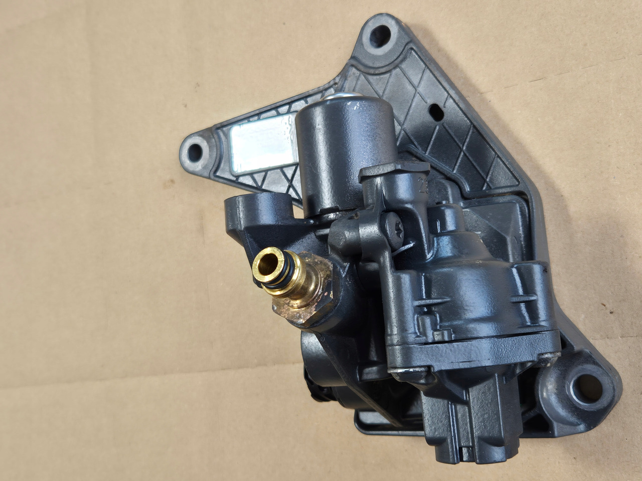 VOLVO ZAWÓR HAMULCA GÓRSKIEGO RENAULT GAMA RANGE T EVO VOLVO FH5 FM5 23532368 - Двигатель и запчасти для Грузовиков: фото 2 VOLVO ZAWÓR HAMULCA GÓRSKIEGO RENAULT GAMA RANGE T EVO VOLVO FH5 FM5 23532368 - Двигатель и запчасти для Грузовиков: фото 2