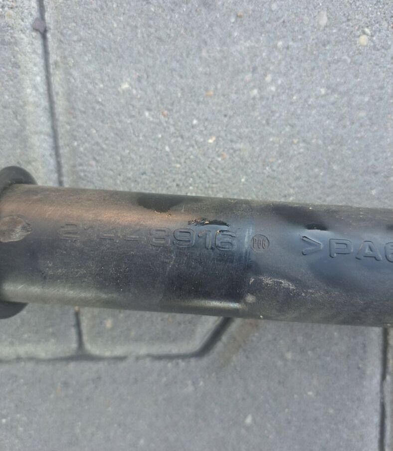 VOLVO ZAWÓR RURKA SMOK OLEJU RENAULT DXI GAMA T VOLVO FH FM 4. - Двигатель и запчасти для Грузовиков: фото 3 VOLVO ZAWÓR RURKA SMOK OLEJU RENAULT DXI GAMA T VOLVO FH FM 4. - Двигатель и запчасти для Грузовиков: фото 3