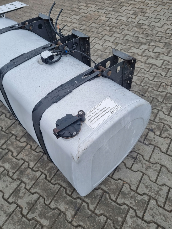 VOLVO ZBIORNIK PALIWA RENAULT PREMIUM MAGNUM DXI VOLVO FH FM 12 13 4 175X70X70 - Топливный бак для Грузовиков: фото 4 VOLVO ZBIORNIK PALIWA RENAULT PREMIUM MAGNUM DXI VOLVO FH FM 12 13 4 175X70X70 - Топливный бак для Грузовиков: фото 4