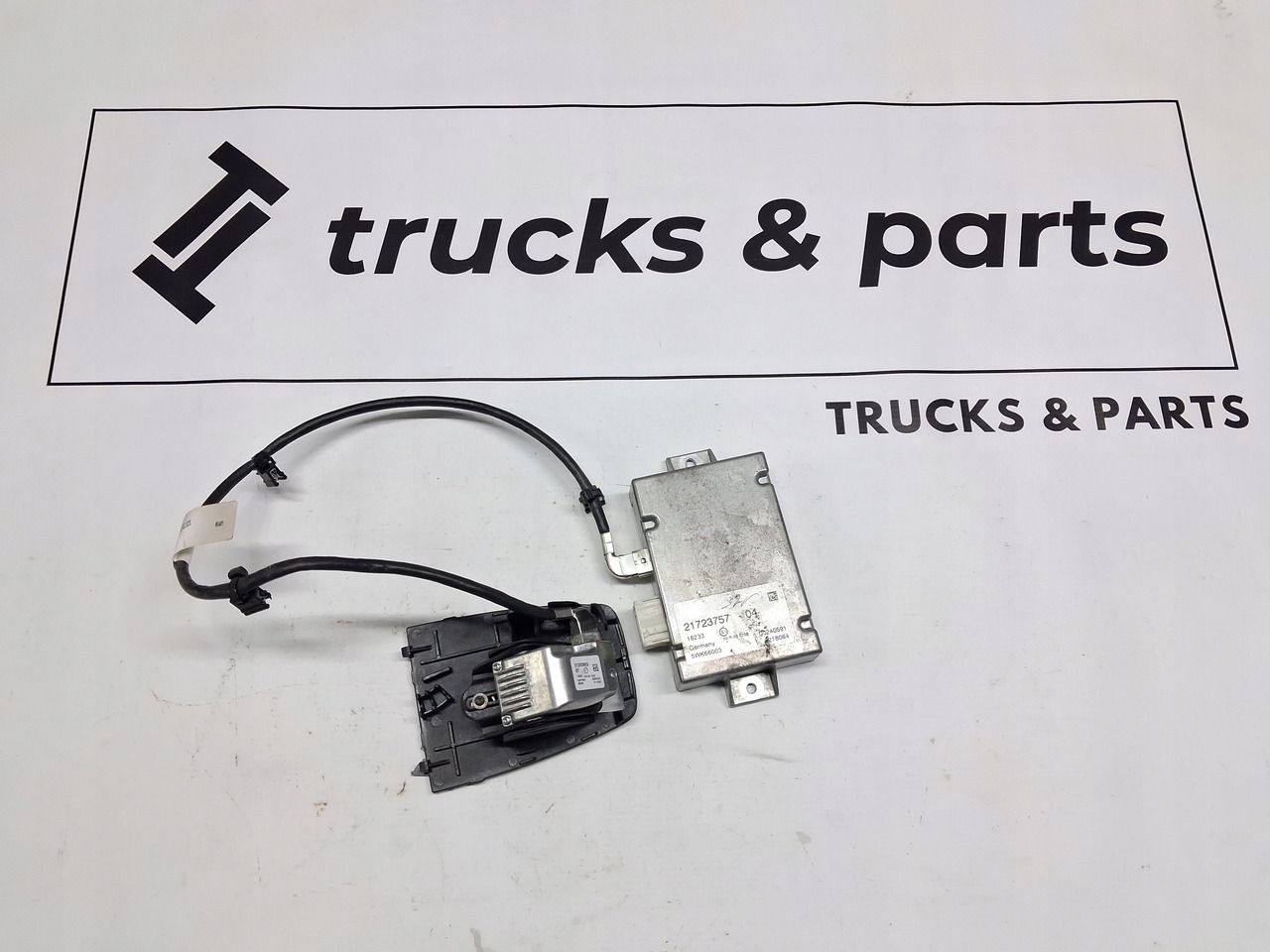 VOLVO ZESTAW KAMERA RADAR KABEL STEROWNIK MOCOWANIE VOLVO FH 4 RENAULT GAMA T - Электрическая система для Грузовиков: фото 1 VOLVO ZESTAW KAMERA RADAR KABEL STEROWNIK MOCOWANIE VOLVO FH 4 RENAULT GAMA T - Электрическая система для Грузовиков: фото 1