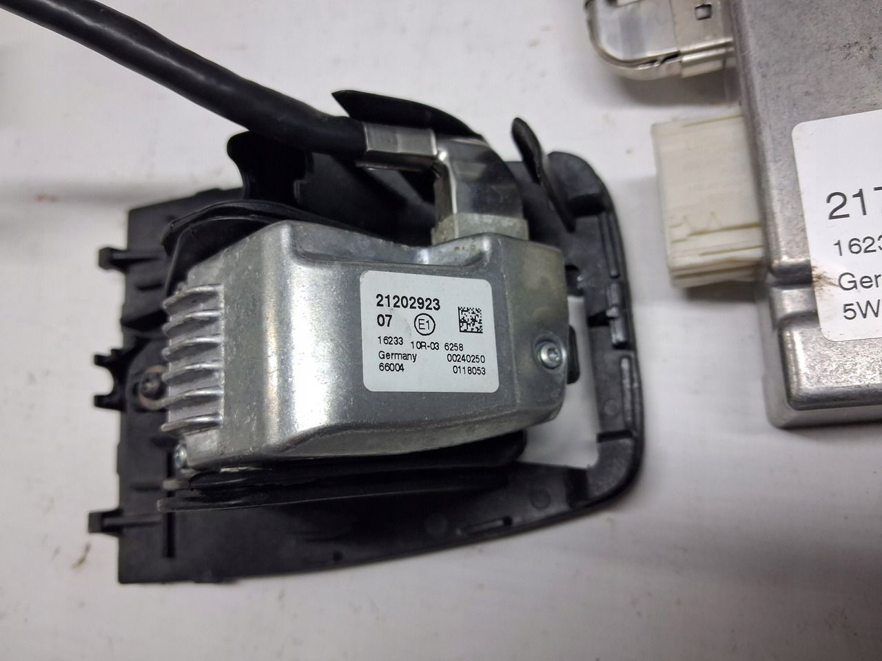 VOLVO ZESTAW KAMERA RADAR KABEL STEROWNIK MOCOWANIE VOLVO FH 4 RENAULT GAMA T - Электрическая система для Грузовиков: фото 4 VOLVO ZESTAW KAMERA RADAR KABEL STEROWNIK MOCOWANIE VOLVO FH 4 RENAULT GAMA T - Электрическая система для Грузовиков: фото 4