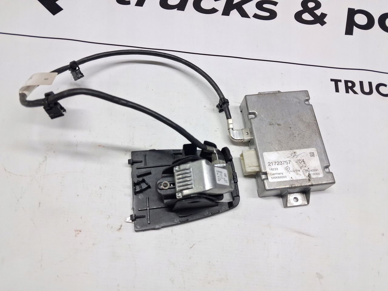 VOLVO ZESTAW KAMERA RADAR KABEL STEROWNIK MOCOWANIE VOLVO FH 4 RENAULT GAMA T - Электрическая система для Грузовиков: фото 2 VOLVO ZESTAW KAMERA RADAR KABEL STEROWNIK MOCOWANIE VOLVO FH 4 RENAULT GAMA T - Электрическая система для Грузовиков: фото 2