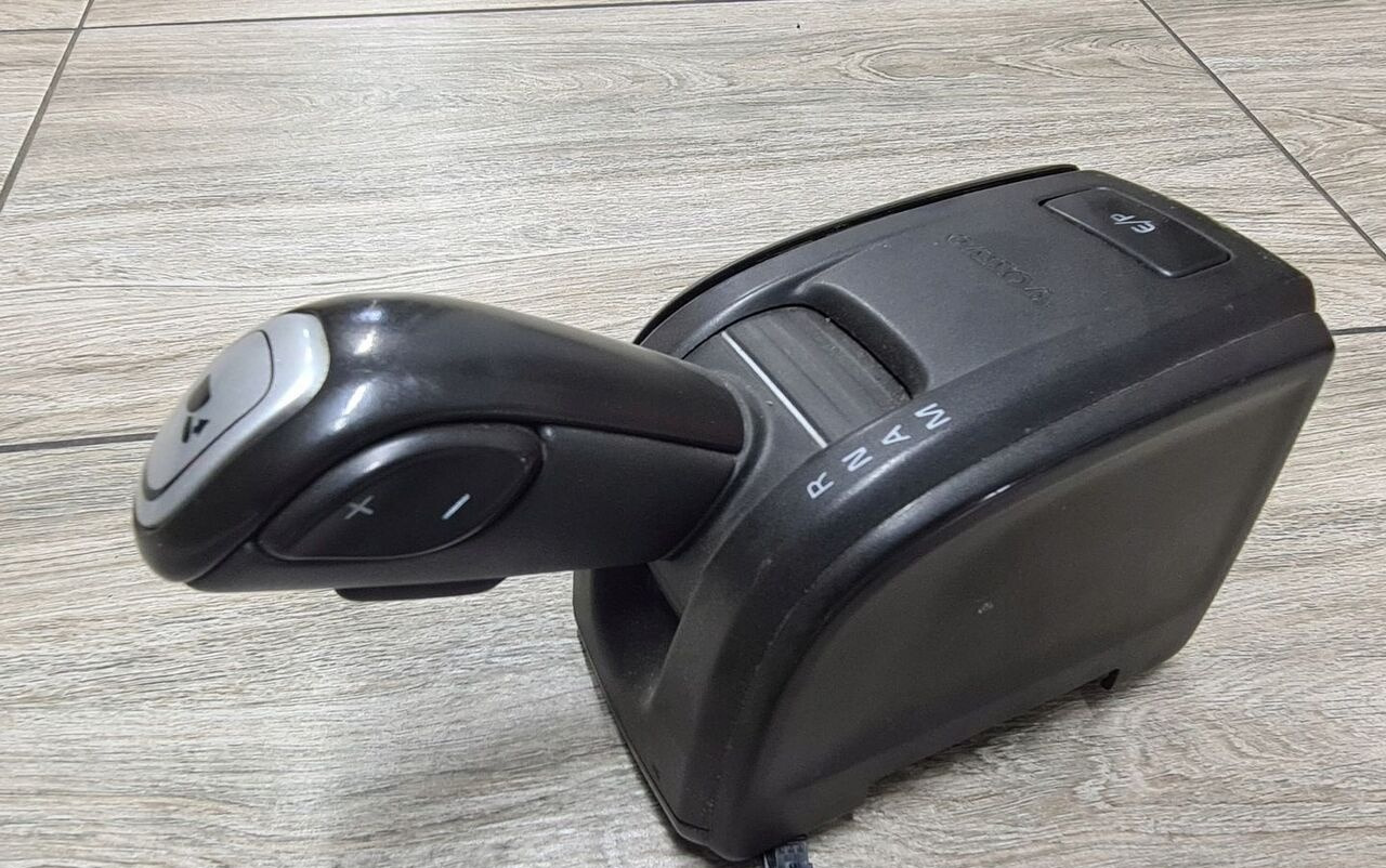 Volvo JOYSTICK ZMIANY BIEGÓW GAŁKA LEWAREK VOLVO FH FM 4 22230455 - Рычаг переключения передач для Грузовиков: фото 4 Volvo JOYSTICK ZMIANY BIEGÓW GAŁKA LEWAREK VOLVO FH FM 4 22230455 - Рычаг переключения передач для Грузовиков: фото 4