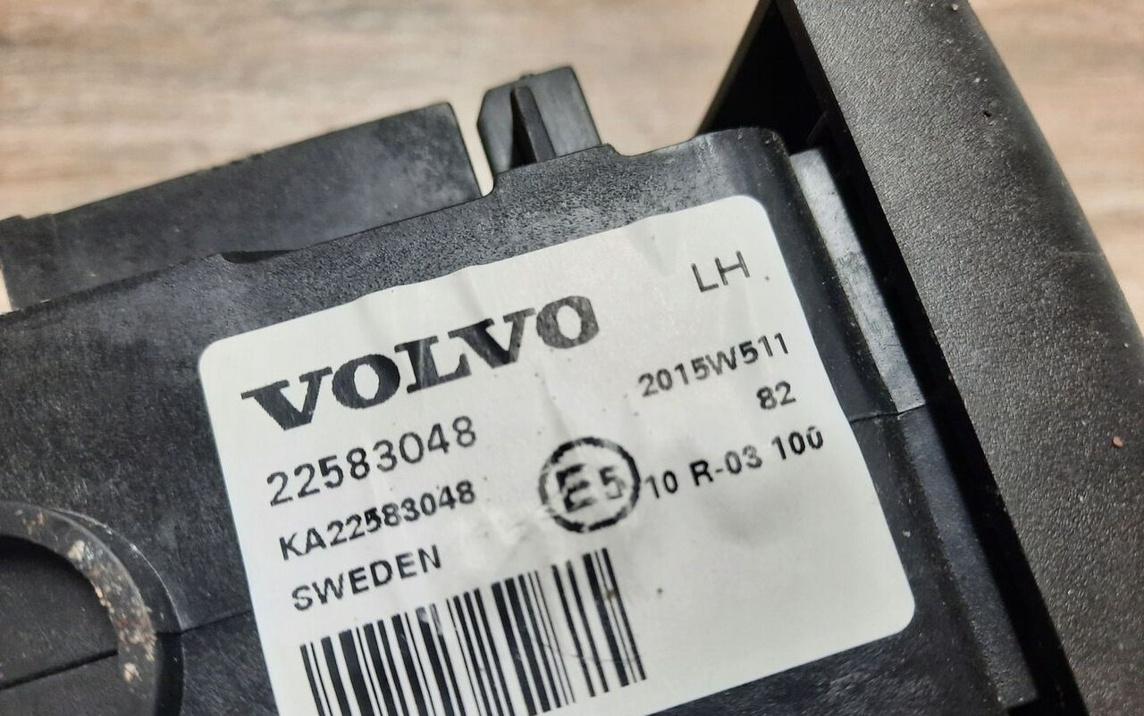 Volvo JOYSTICK ZMIANY BIEGÓW GAŁKA LEWAREK VOLVO FH FM 4 22583048 - Рычаг переключения передач для Грузовиков: фото 2 Volvo JOYSTICK ZMIANY BIEGÓW GAŁKA LEWAREK VOLVO FH FM 4 22583048 - Рычаг переключения передач для Грузовиков: фото 2