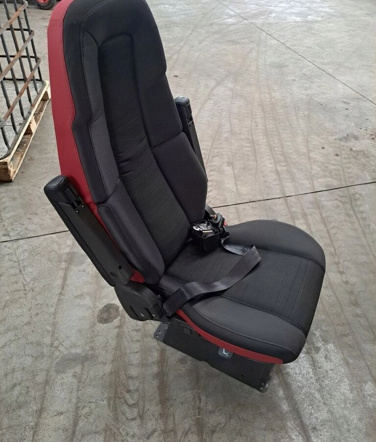 Volvo OBROTOWY PASAŻERA PRAWY FH 4 FM 4 - Сиденье для Грузовиков: фото 3 Volvo OBROTOWY PASAŻERA PRAWY FH 4 FM 4 - Сиденье для Грузовиков: фото 3