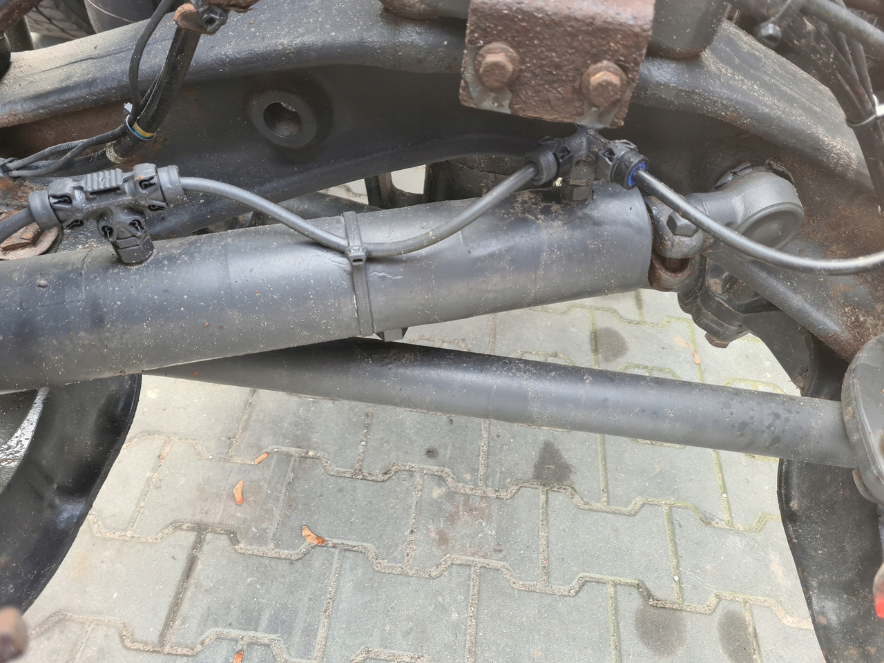 ZF SIŁOWNIK OSI SKRĘTNEJ KIEROWANEJ VOLVO FH FM 9 13 4 - Рулевое управление для Грузовиков: фото 3 ZF SIŁOWNIK OSI SKRĘTNEJ KIEROWANEJ VOLVO FH FM 9 13 4 - Рулевое управление для Грузовиков: фото 3