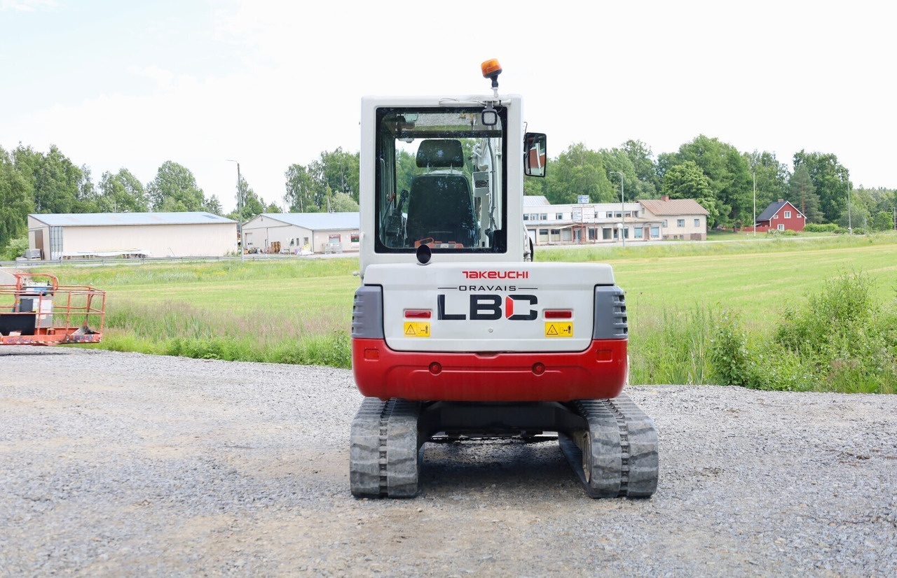 Takeuchi TB250 - Мини-экскаватор: фото 5 Takeuchi TB250 - Мини-экскаватор: фото 5