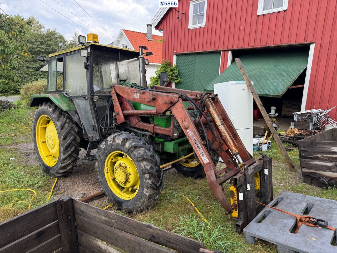 1982 John Deere 1140 with front loader and a parts tractor - Трактор: фото 2 1982 John Deere 1140 with front loader and a parts tractor - Трактор: фото 2