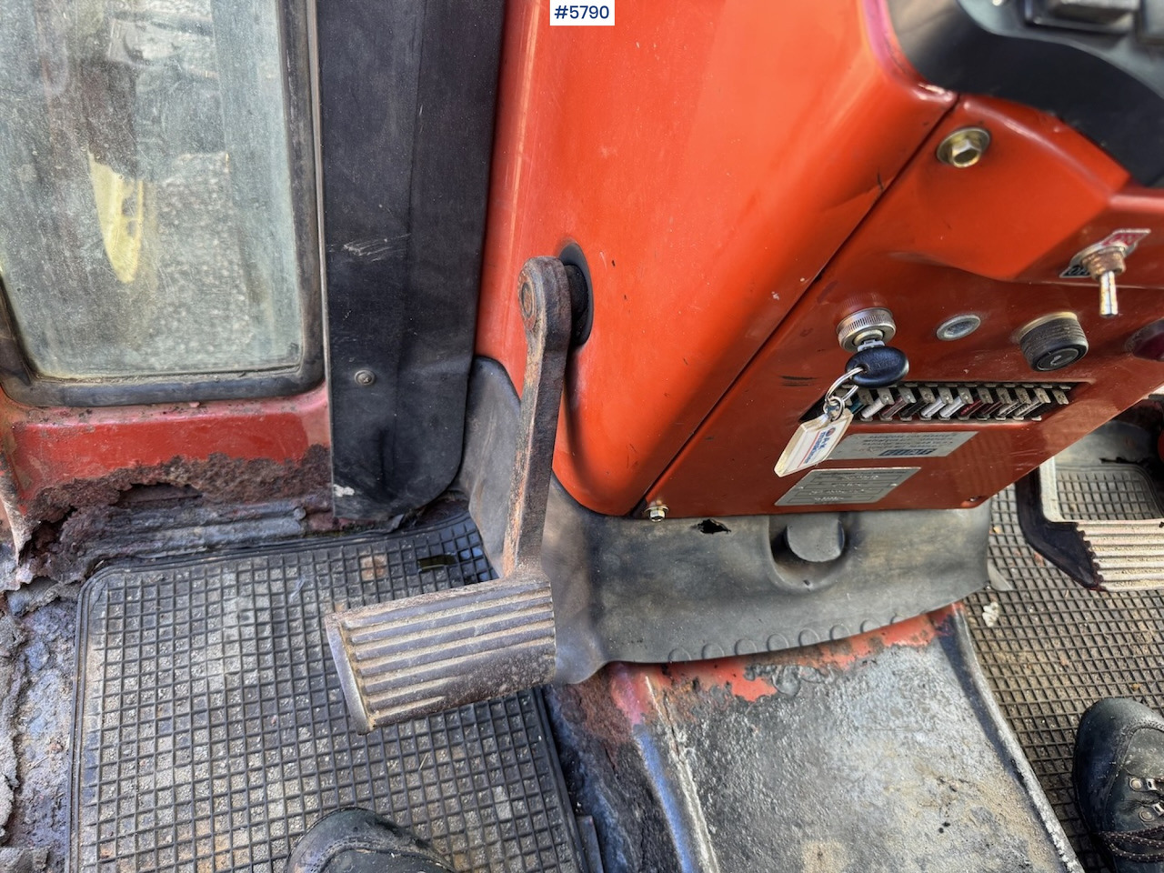 Трактор 1986 Fiat 70-90 DT w/ front loader.: фото 18