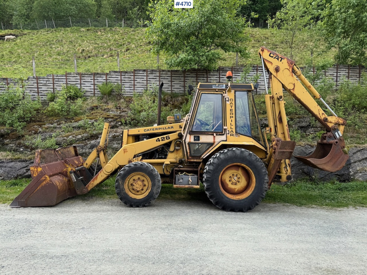 Трактор 1987 Cat 426 Backhoe Loader with multiple buckets: фото 1