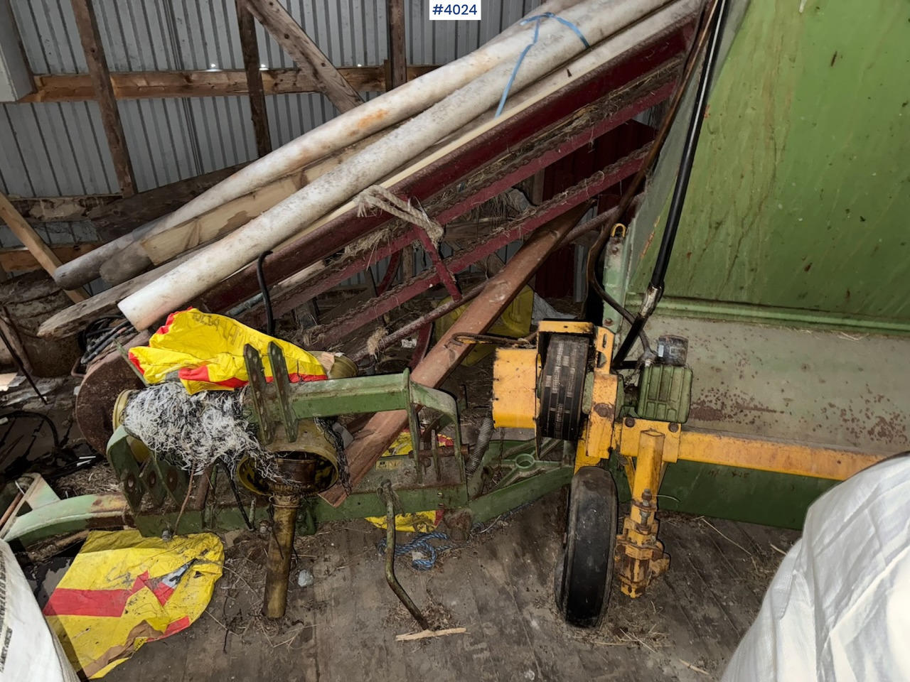 1994 Serigstad 35 harvester with tractor part - Техника для сенозаготовки: фото 2 1994 Serigstad 35 harvester with tractor part - Техника для сенозаготовки: фото 2