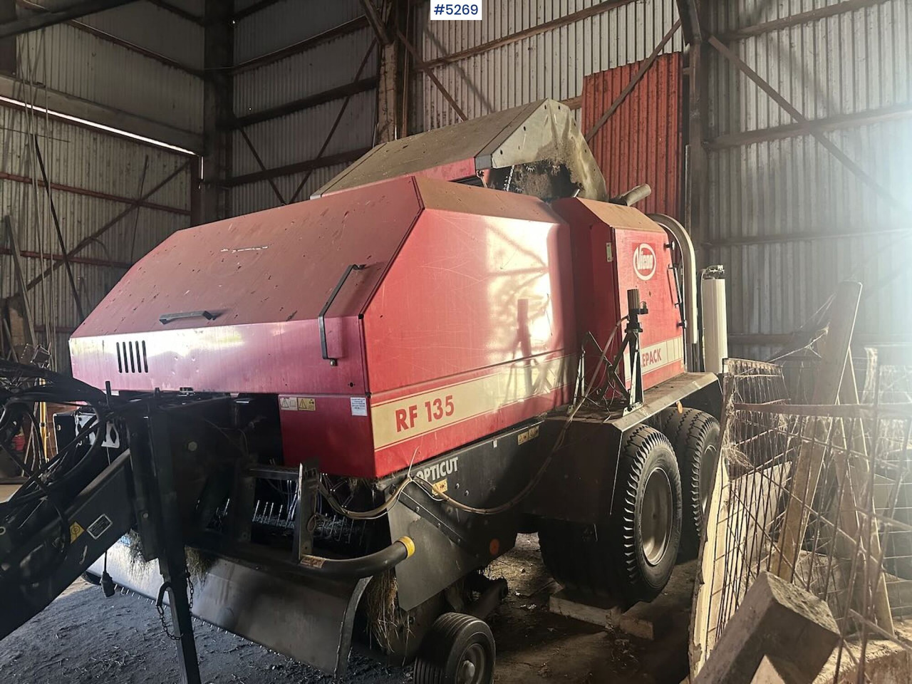 2003 Vicon RF 135 opticut round baler. - Техника для сенозаготовки: фото 5 2003 Vicon RF 135 opticut round baler. - Техника для сенозаготовки: фото 5